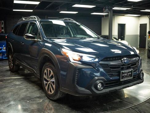 Used 2023 Subaru Outback Premium AWD/4WD image 5