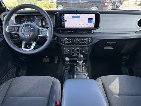 Certified 2025 Jeep Wrangler Unlimited Sahara AWD/4WD image 10