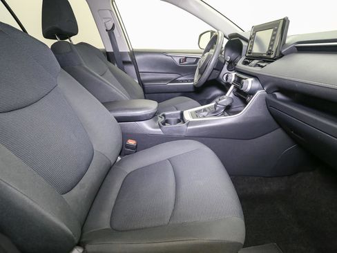 Used 2020 Toyota RAV4 LE w/ All Weather Liner Package image 17