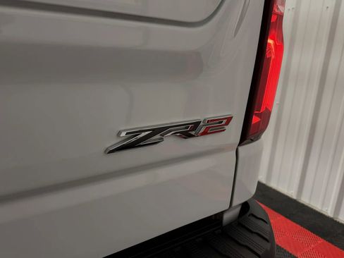 Used 2023 Chevrolet Silverado 1500 ZR2 w/ Technology Package image 21