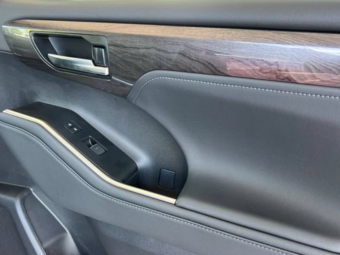 New 2026 Toyota Highlander Platinum AWD/4WD image 20