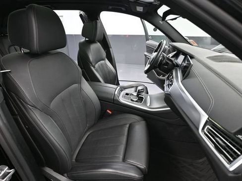 Used 2022 BMW X5 xDrive40i AWD/4WD image 52