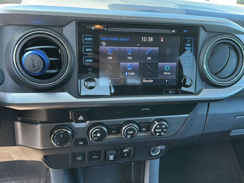Certified 2019 Toyota Tacoma SR5 AWD/4WD image 13