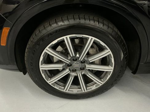 Used 2018 Audi Q7 3.0T Premium image 36