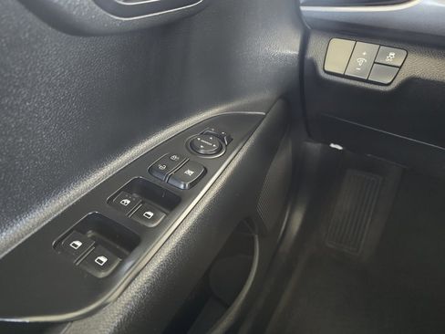 Used 2023 Kia Rio LX image 27