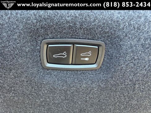 Used 2025 Porsche Taycan w/ Premium Package RWD image 11