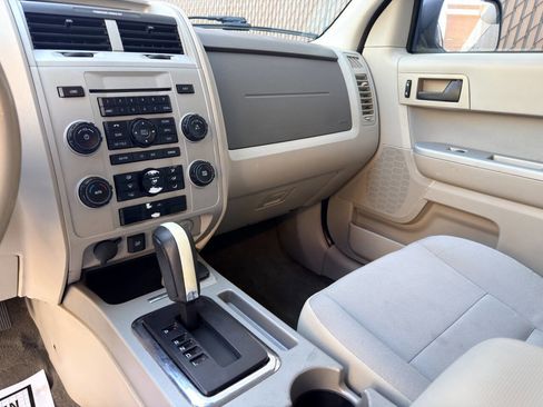 Used 2011 Ford Escape 4WD Hybrid image 12