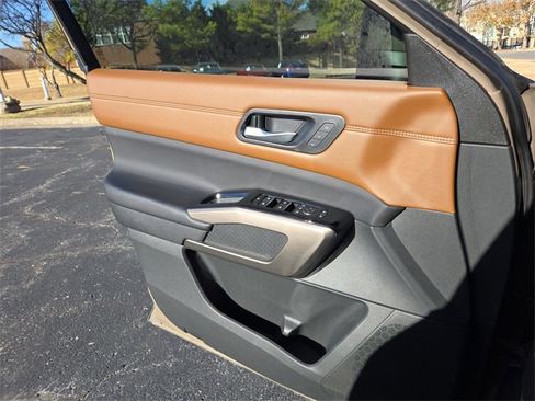 Certified 2024 Nissan Pathfinder Platinum w/ Cargo Package image 11