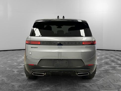 Used 2024 Land Rover Range Rover Sport SE image 3