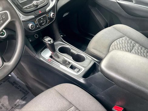Used 2018 Chevrolet Equinox LT FWD image 17