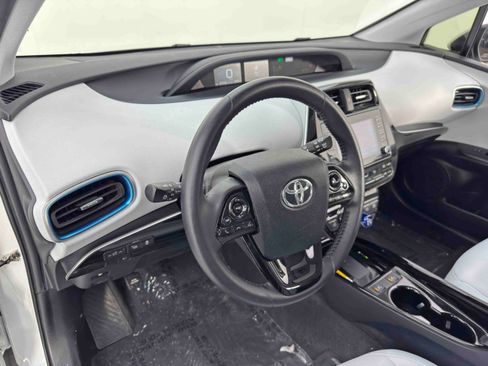 Used 2022 Toyota Prius XLE w/ Premium Convenience Package image 13