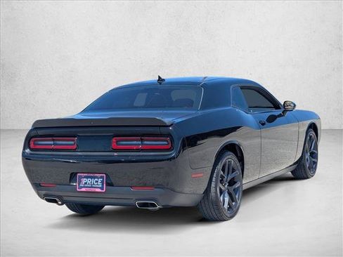 Used 2019 Dodge Challenger SXT w/ Blacktop Package RWD image 5