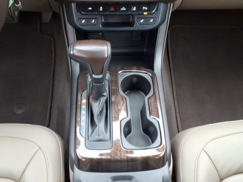 Used 2019 GMC Canyon SLT w/ Driver Alert Package image 17