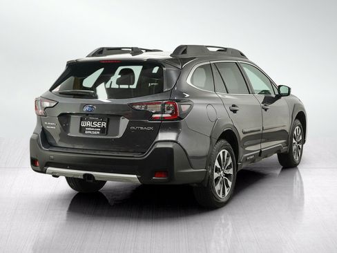 Used 2025 Subaru Outback Limited AWD/4WD image 4