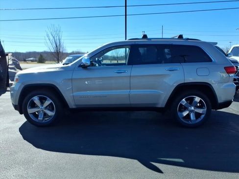 Used 2014 Jeep Grand Cherokee Limited w/ Trailer Tow Group IV image 4