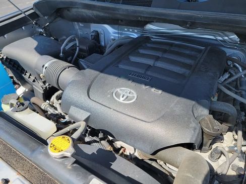 Used 2015 Toyota Tundra SR5 w/ TRD Off Road Package AWD/4WD image 35