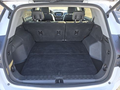 Used 2019 GMC Terrain SLT w/ Preferred Package image 19