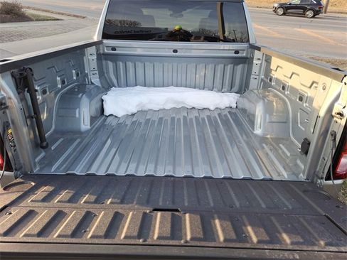 Used 2025 GMC Sierra 1500 Elevation image 5