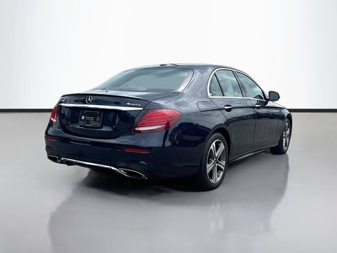 Used 2017 Mercedes-Benz E 300 4MATIC image 3