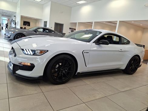 Used 2017 Ford Mustang Shelby GT350 w/ Electronics Package image 6