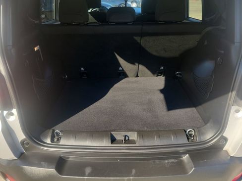 Used 2020 Jeep Renegade Latitude image 30