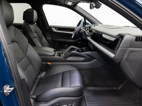Used 2024 Porsche Cayenne S AWD/4WD image 14
