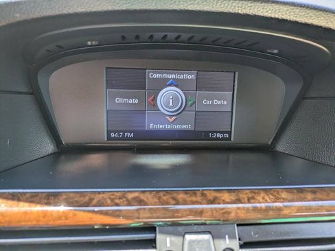 Used 2009 BMW 528i xDrive Sedan AWD/4WD image 18