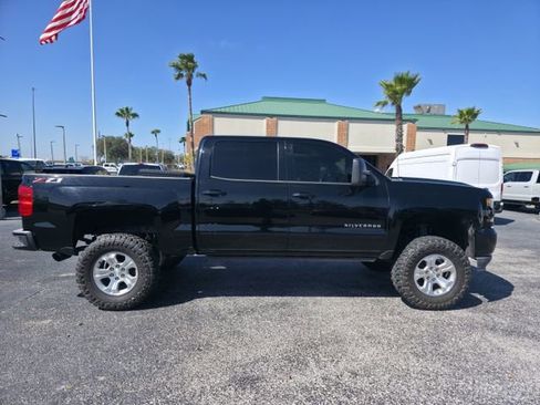 Used 2018 Chevrolet Silverado 1500 LT w/ All Star Edition image 4