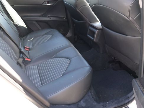 Used 2024 Toyota Camry SE image 8