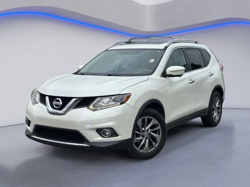 Used 2015 Nissan Rogue SL w/ SL Premium Package FWD image 2