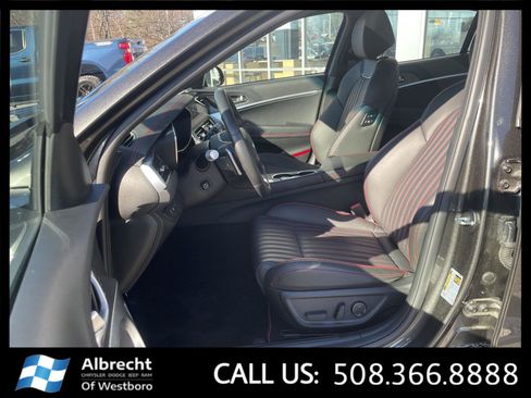 Used 2025 Genesis G70 2.5T w/ Sport Prestige Package image 10