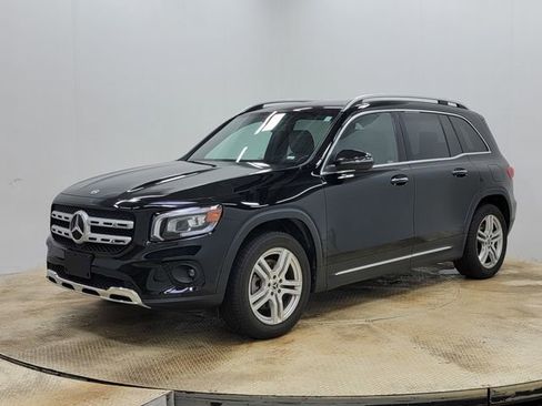 Used 2023 Mercedes-Benz GLB 250 4MATIC image 9