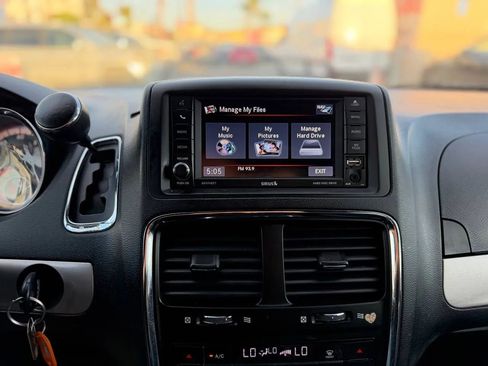 Used 2017 Dodge Grand Caravan GT image 48