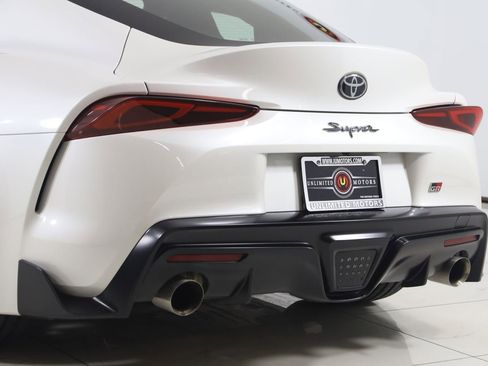 Used 2020 Toyota Supra RWD image 23