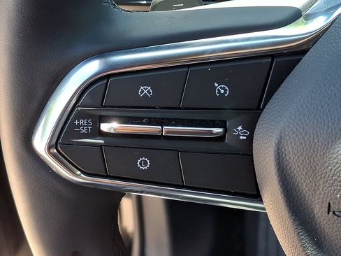 Used 2025 Chevrolet Equinox LT FWD image 20