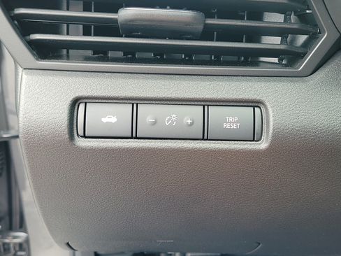 Certified 2025 Nissan Altima 2.5 SV FWD image 24