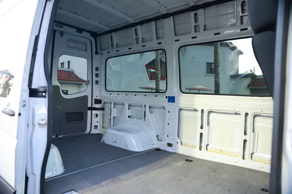 Used 2018 Mercedes-Benz Sprinter 3500 image 28