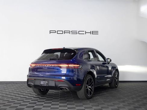 Certified 2025 Porsche Macan AWD/4WD image 7
