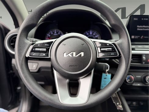 Used 2024 Kia Forte LXS image 17