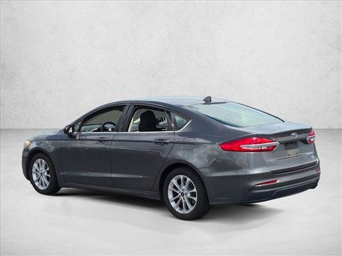 Used 2020 Ford Fusion SE FWD image 7