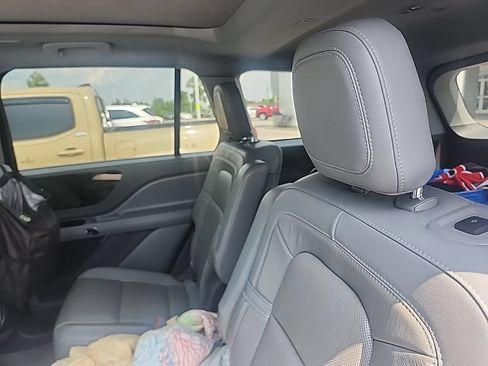 Used 2021 Lincoln Aviator Reserve w/ Elements Package Plus RWD image 13