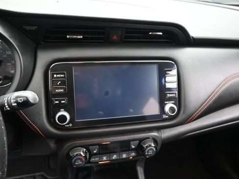 Used 2022 Nissan Kicks SR w/ Premium Package FWD image 12