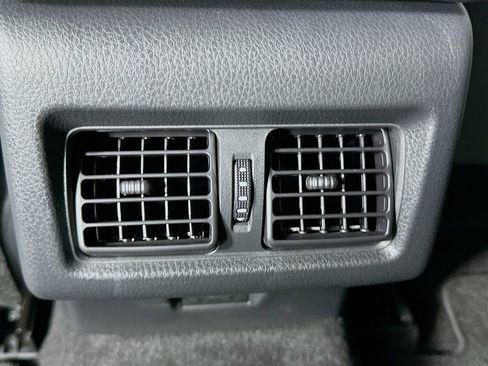 Used 2025 Toyota Camry SE image 25