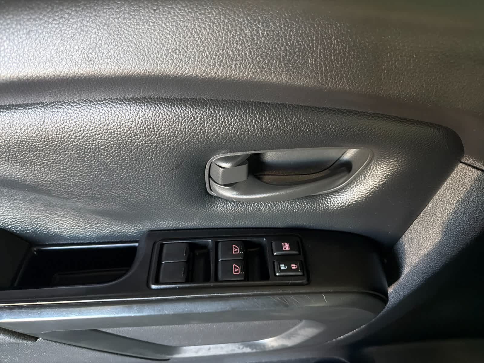 Used 2019 Nissan Titan S AWD/4WD image 12