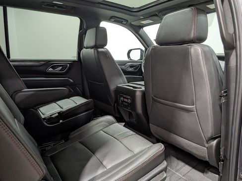 Used 2023 Chevrolet Suburban RST image 19