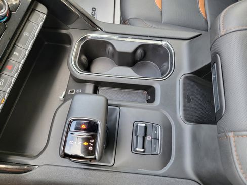 Used 2024 GMC Sierra 1500 AT4 w/ Technology Package image 26