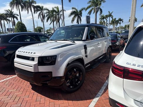 Used 2026 Land Rover Defender 110 X-Dynamic SE image 2