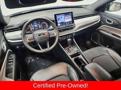 Certified 2024 Jeep Compass Latitude image 27