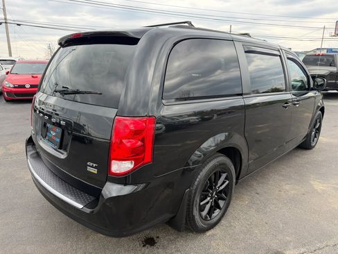 Used 2019 Dodge Grand Caravan GT image 3