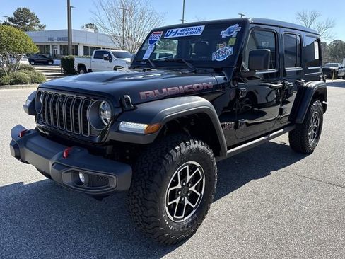 Used 2025 Jeep Wrangler Unlimited Rubicon w/ Technology Group image 7